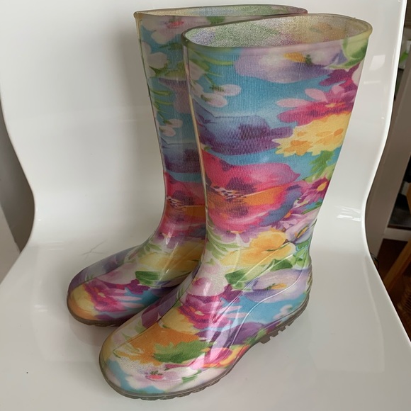 Made in Canada Other - Girls: Colorful Rainboots (Canada)